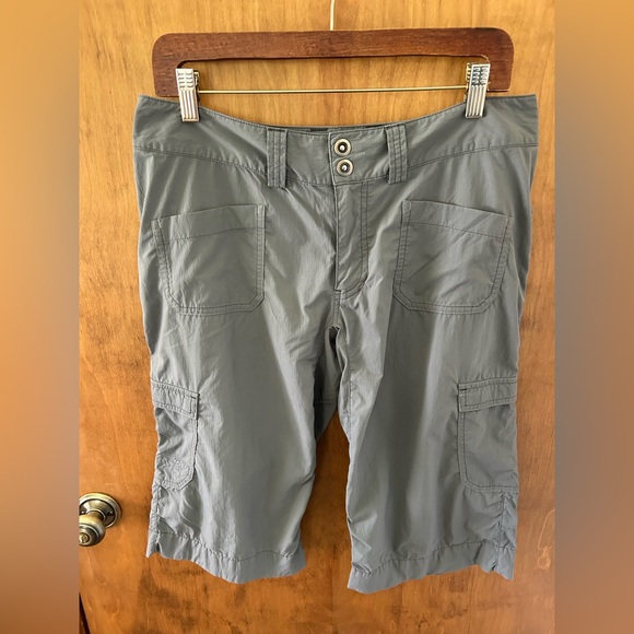 Arc’teryx Rampart Hiking Climbing Long Cargo Shorts. Size 10. - Picture 1 of 13